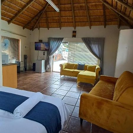 28 At Van Den Bos International Guesthouse Edenvale Zewnętrze zdjęcie
