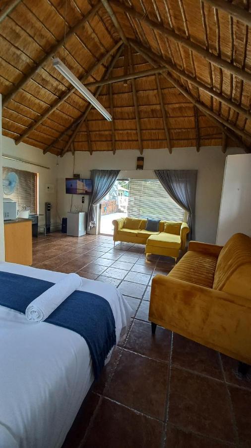 28 At Van Den Bos International Guesthouse Edenvale Zewnętrze zdjęcie